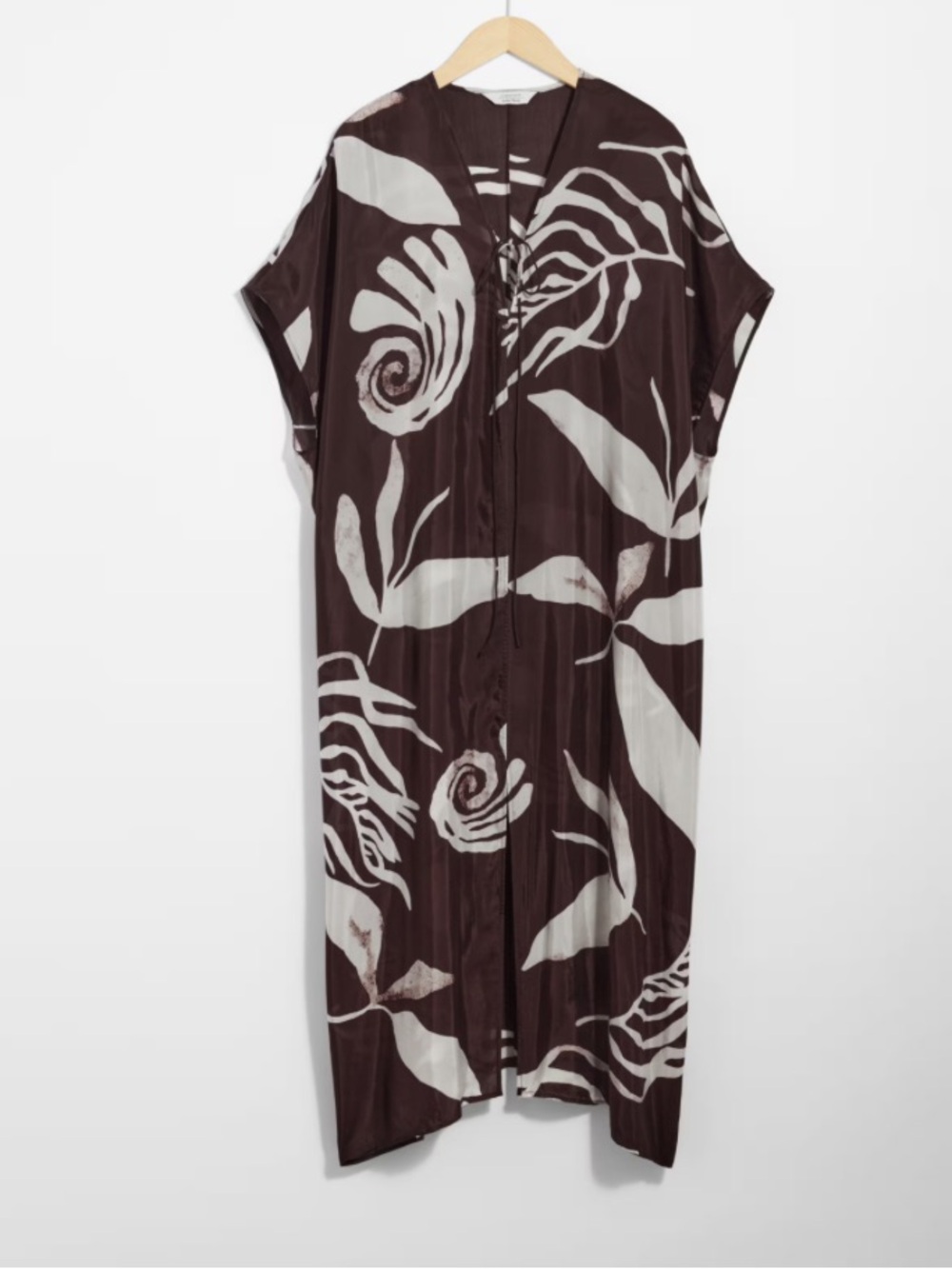 & Other Stories Printed Throw On Midi dress in Brown and White Floral - Picture 5 of 9